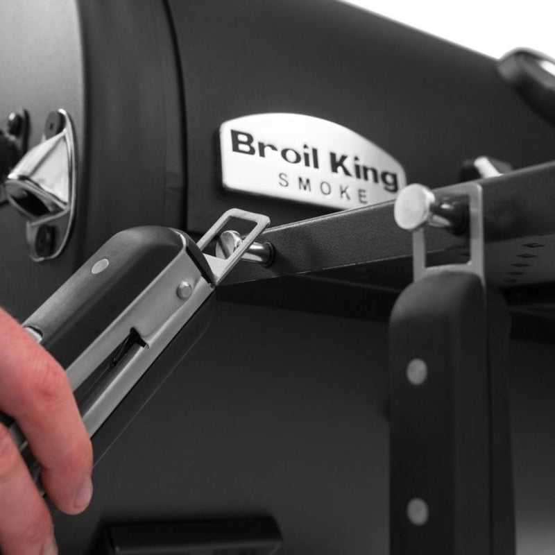 Broil King Regal 400 Freestanding Charcoal Grill
