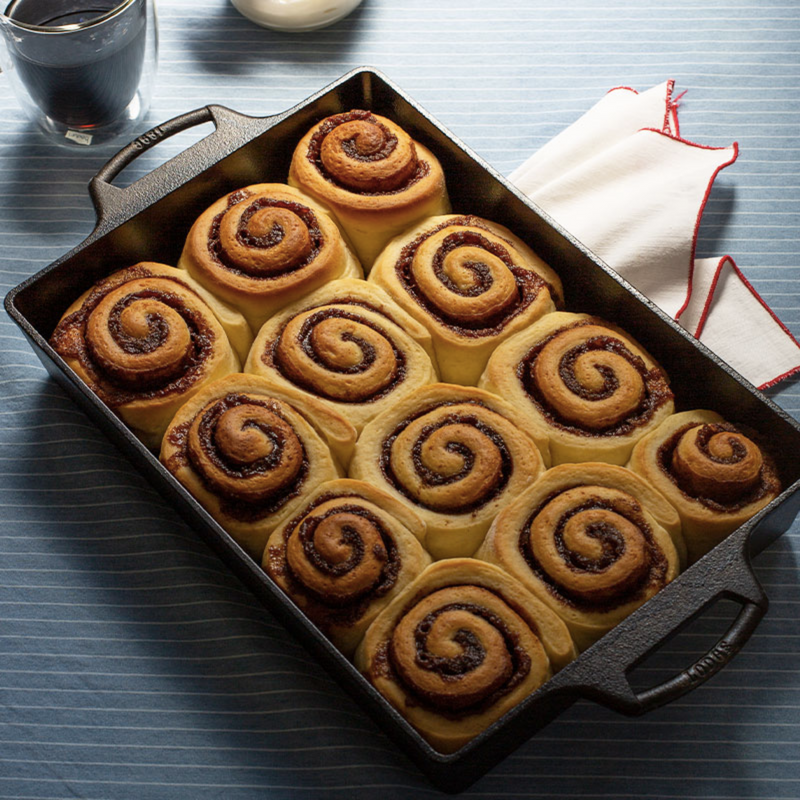 Lodge Cast Iron Ultimate Baking Pan Bundle