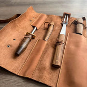 Filos y Más Chaman Grill Set 4-Piece Wood Handle with Leather Sheath | GW STORE